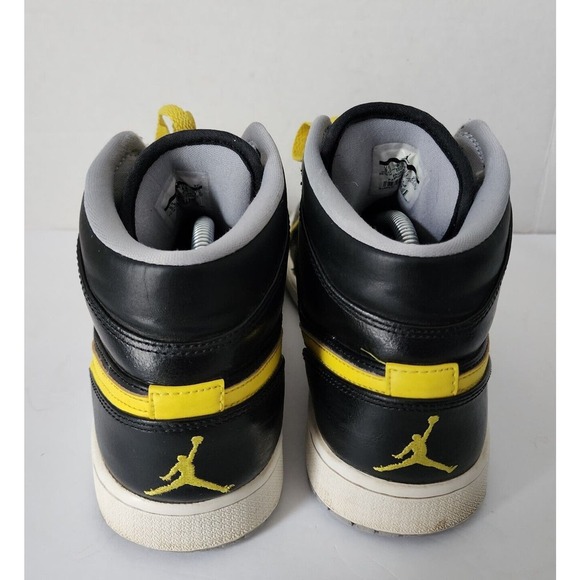 Air Jordan 1 Mid Yellow Retro Black 2014 Nike 554724-070 Mens Size 9.5 - Picture 9 of 16